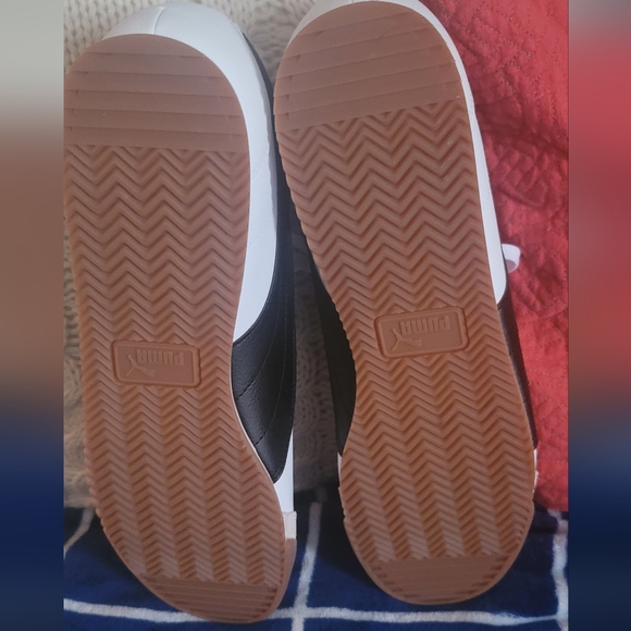 Brand New Never Worn Men's Adidas Turino sneakers size 14 - Picture 5 of 6